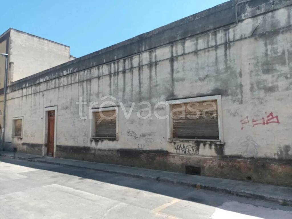 casa indipendente in vendita a Manduria