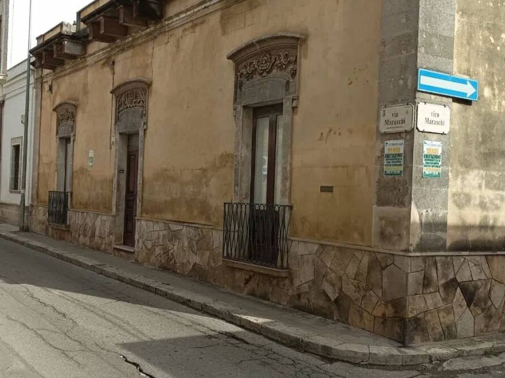 casa indipendente in vendita a Manduria