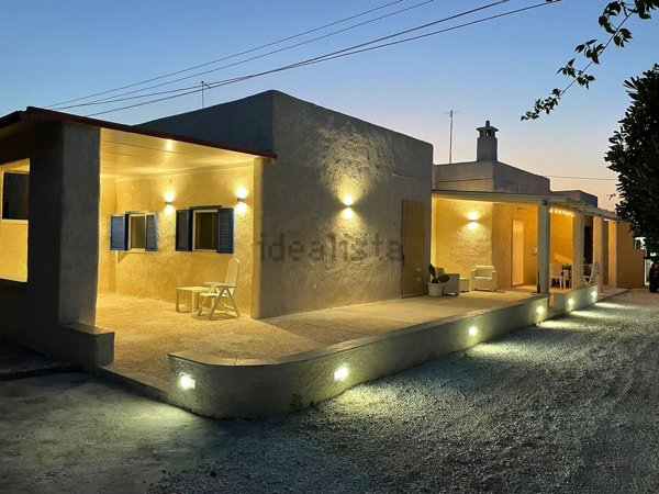 casa indipendente in vendita a Manduria