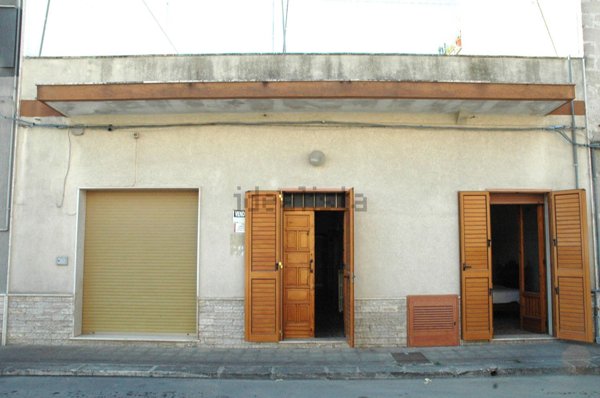 casa indipendente in vendita a Manduria