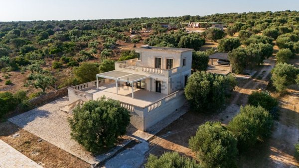casa indipendente in vendita a Manduria in zona San Pietro in Bevagna