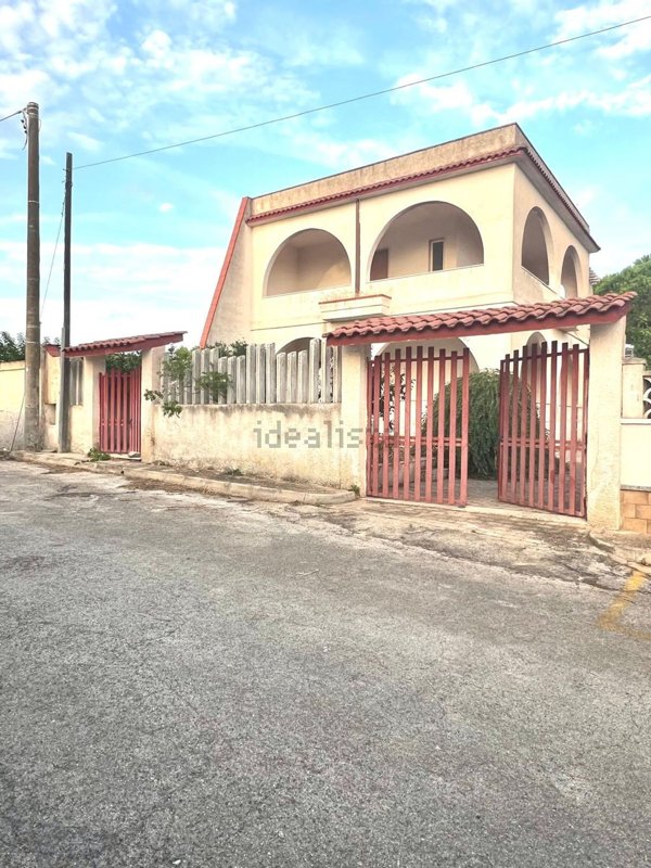 casa indipendente in vendita a Manduria in zona San Pietro in Bevagna