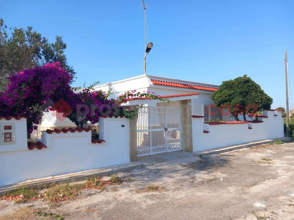 casa indipendente in vendita a Manduria in zona San Pietro in Bevagna