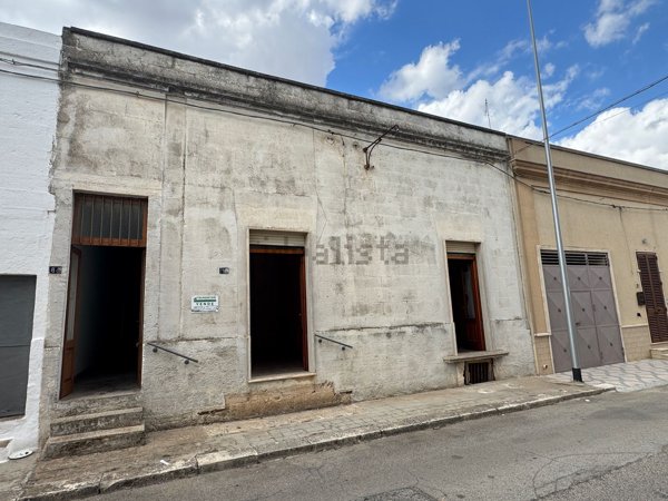 esavano in vendita a Manduria