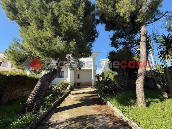 casa indipendente in vendita a Manduria