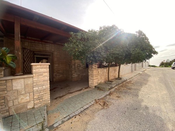 casa indipendente in vendita a Manduria in zona San Pietro in Bevagna