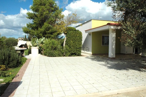 casa indipendente in vendita a Manduria in zona San Pietro in Bevagna