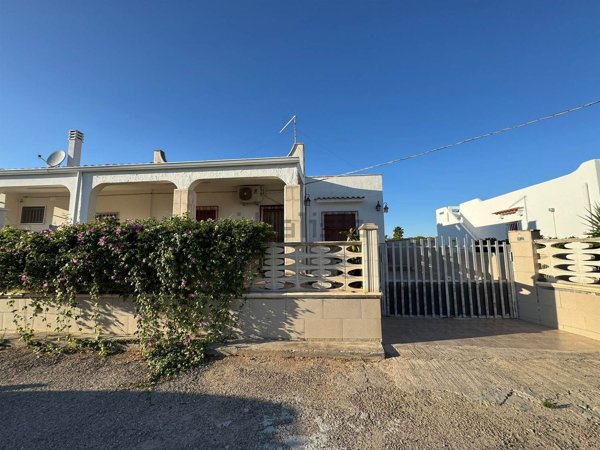 casa indipendente in vendita a Manduria in zona San Pietro in Bevagna