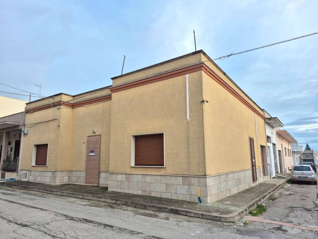 casa indipendente in vendita a Manduria