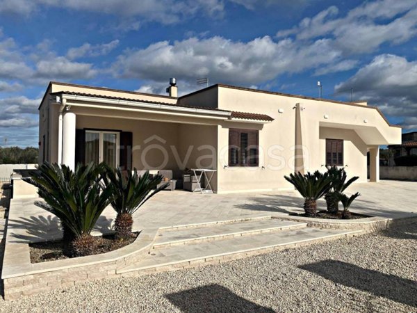 casa indipendente in vendita a Manduria