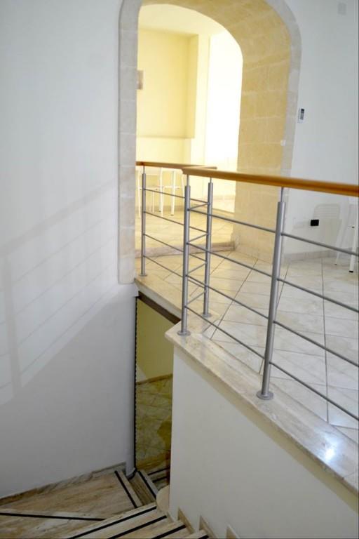 locale commerciale in vendita a Manduria