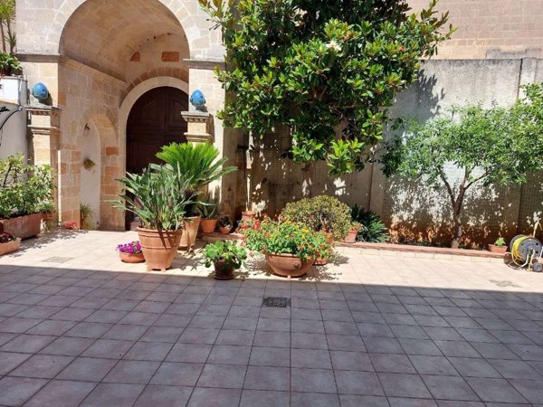 casa indipendente in vendita a Manduria