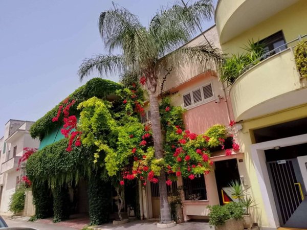 casa indipendente in vendita a Manduria