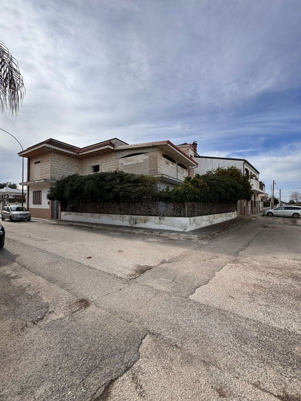 casa indipendente in vendita a Manduria