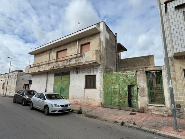 casa indipendente in vendita a Manduria