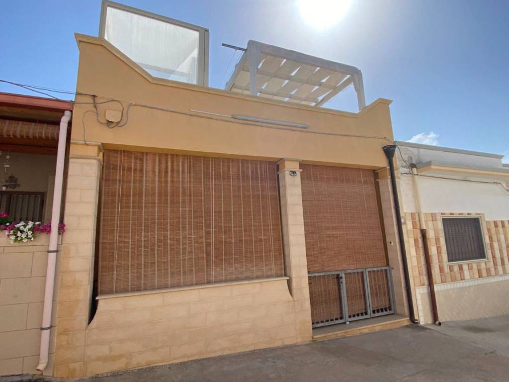 casa indipendente in vendita a Manduria in zona San Pietro in Bevagna