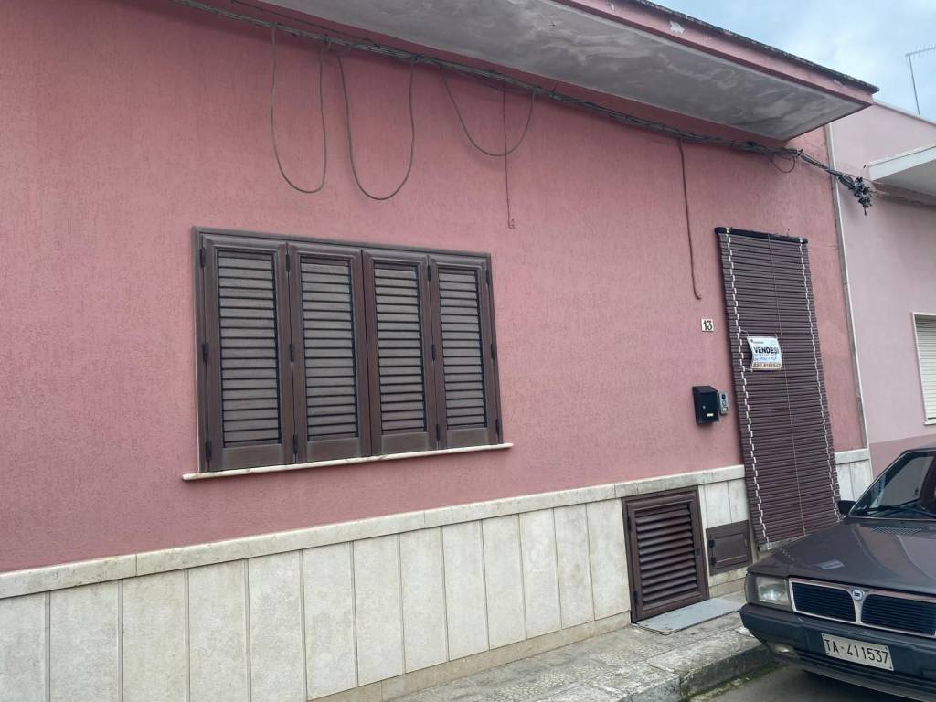 casa indipendente in vendita a Manduria