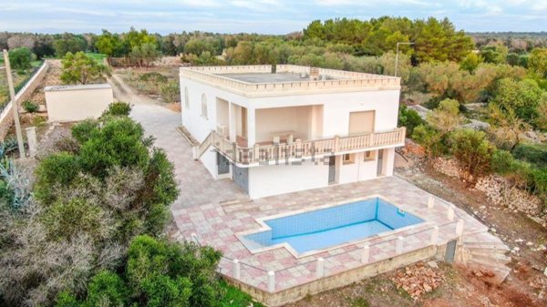 casa indipendente in vendita a Manduria