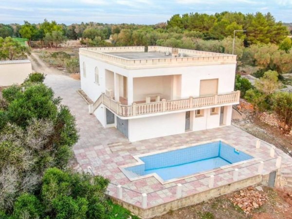 casa indipendente in vendita a Manduria