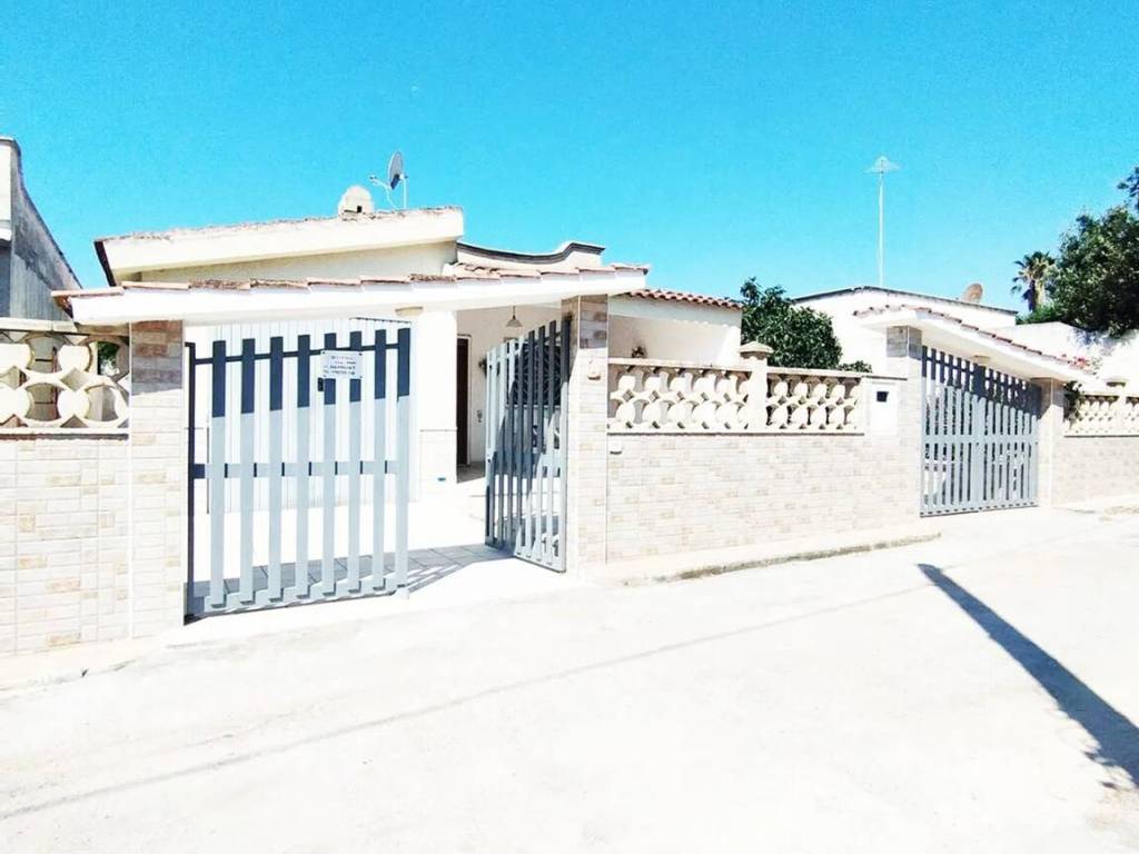 casa indipendente in vendita a Manduria in zona San Pietro in Bevagna