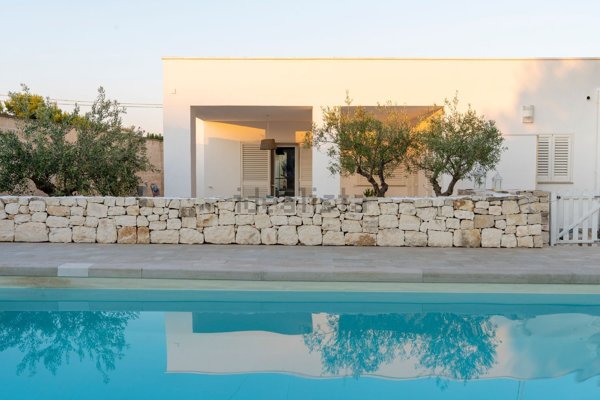 casa indipendente in vendita a Manduria