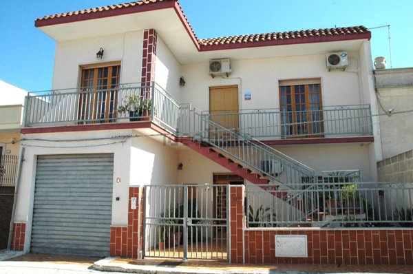 casa indipendente in vendita a Manduria