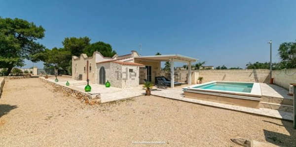 casa indipendente in vendita a Manduria in zona Uggiano Montefusco