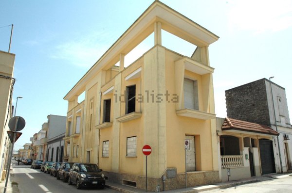 casa indipendente in vendita a Manduria