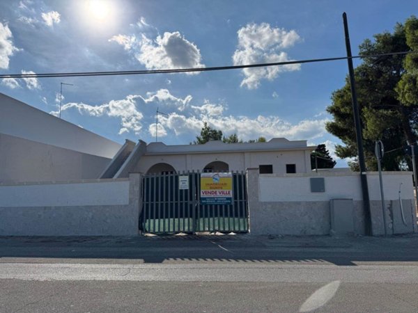 casa indipendente in vendita a Manduria