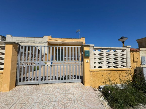 casa indipendente in vendita a Manduria