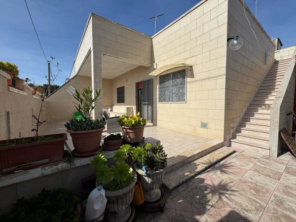 casa indipendente in vendita a Manduria in zona San Pietro in Bevagna