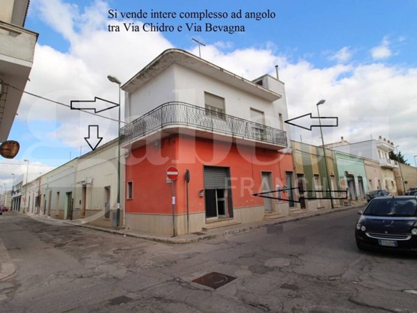 casa indipendente in vendita a Manduria