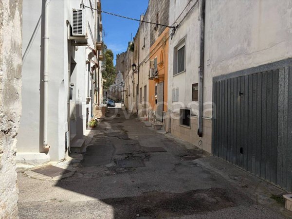locale di sgombero in vendita a Manduria