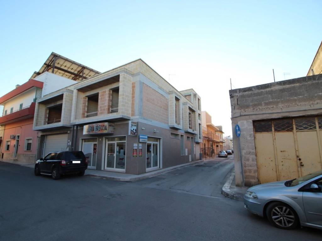 negozio in vendita a Manduria