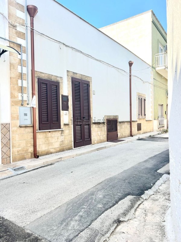 casa indipendente in vendita a Manduria