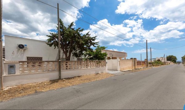 casa indipendente in vendita a Manduria in zona San Pietro in Bevagna