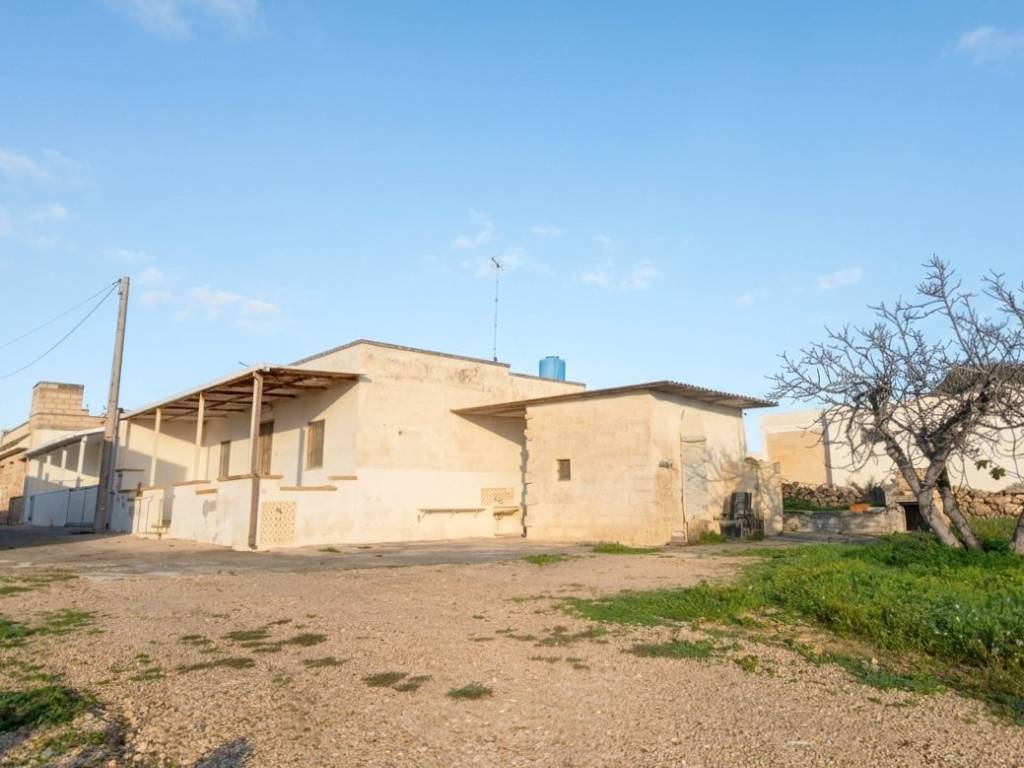 casa indipendente in vendita a Manduria in zona San Pietro in Bevagna