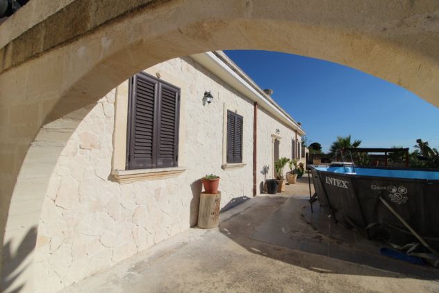 casa indipendente in vendita a Manduria