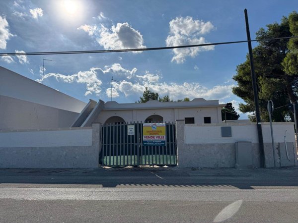 casa indipendente in vendita a Manduria in zona San Pietro in Bevagna
