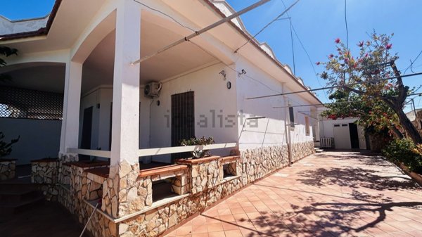 casa indipendente in vendita a Manduria in zona San Pietro in Bevagna