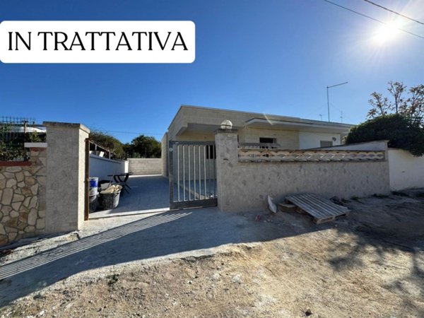 casa indipendente in vendita a Manduria
