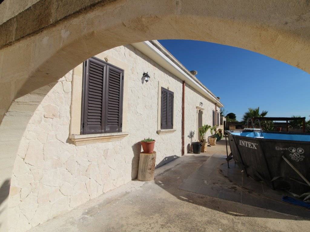 casa indipendente in vendita a Manduria