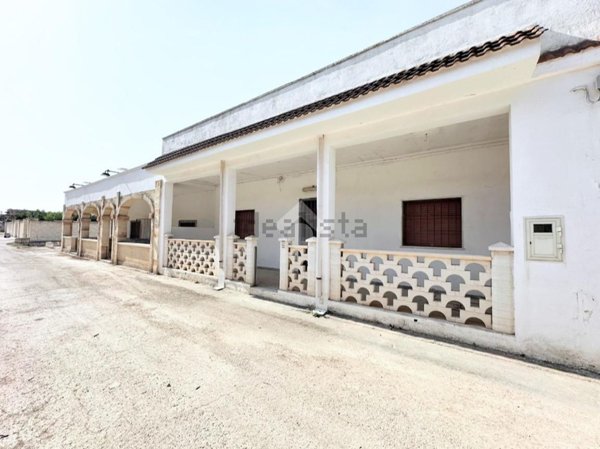 casa indipendente in vendita a Manduria in zona San Pietro in Bevagna