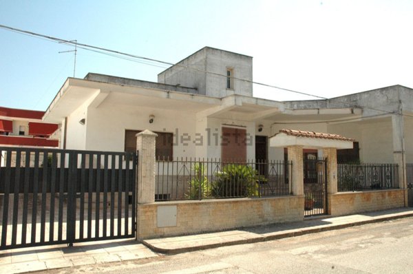 casa indipendente in vendita a Manduria