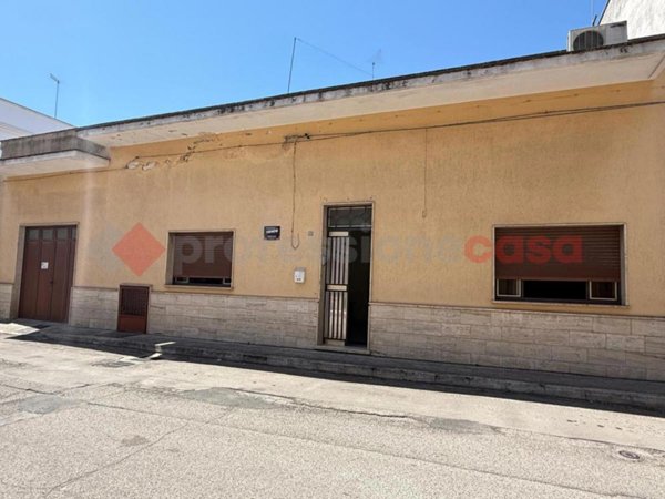 casa indipendente in vendita a Manduria