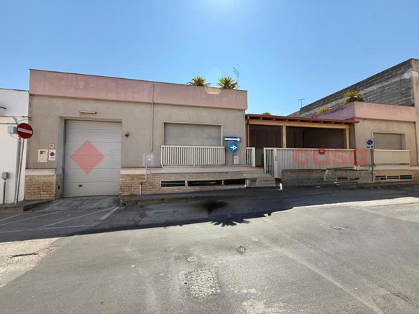casa indipendente in vendita a Manduria
