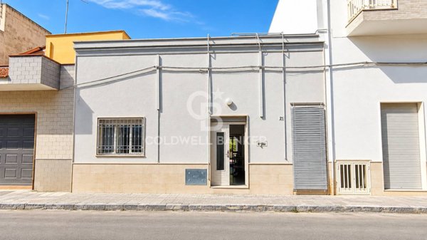 casa indipendente in vendita a Manduria