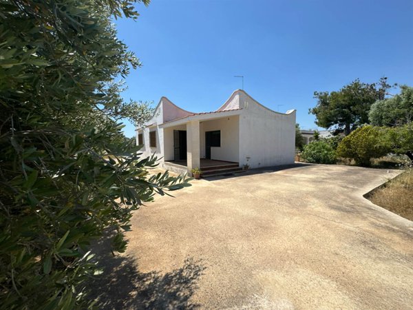 casa indipendente in vendita a Manduria in zona San Pietro in Bevagna