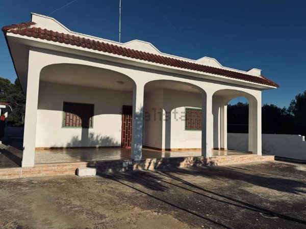 casa indipendente in vendita a Manduria in zona San Pietro in Bevagna