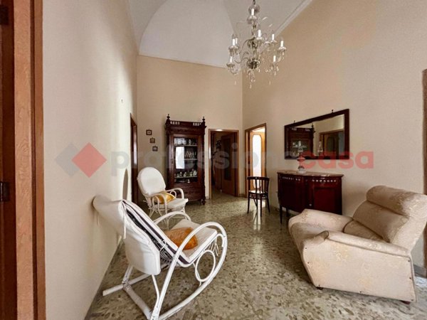 casa indipendente in vendita a Manduria